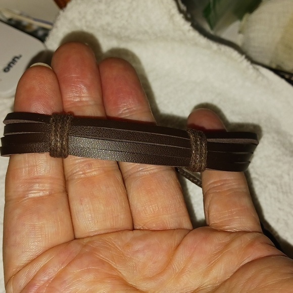 Handmade Leather Unisex Bracelet - Picture 1 of 4